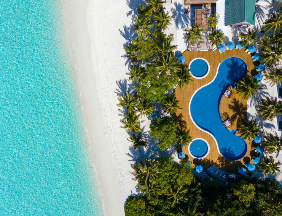 Furaveri Maldives — Maldives luxury hotel package